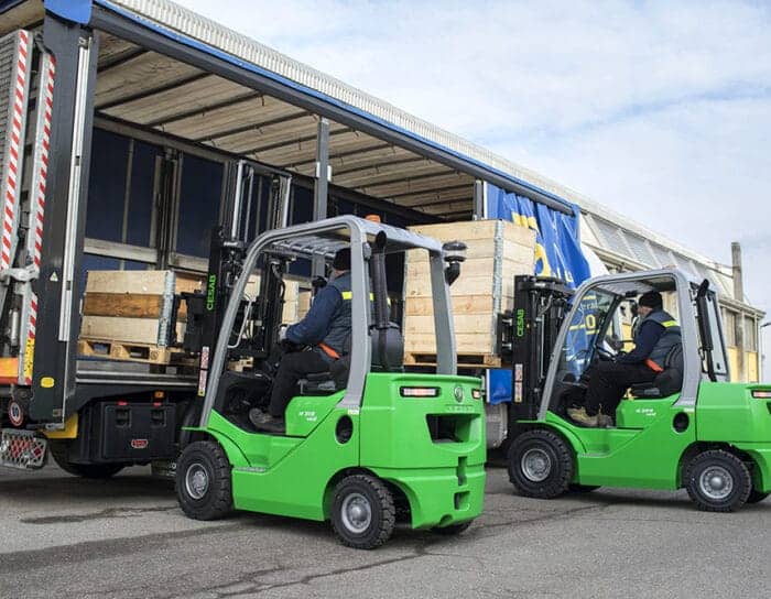 Chariots élévateurs frontaux thermique en déchargement