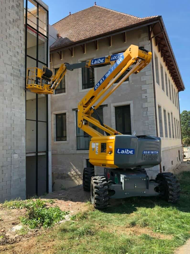 Nacelle_elevatrice_a_bras_HA16RTJO