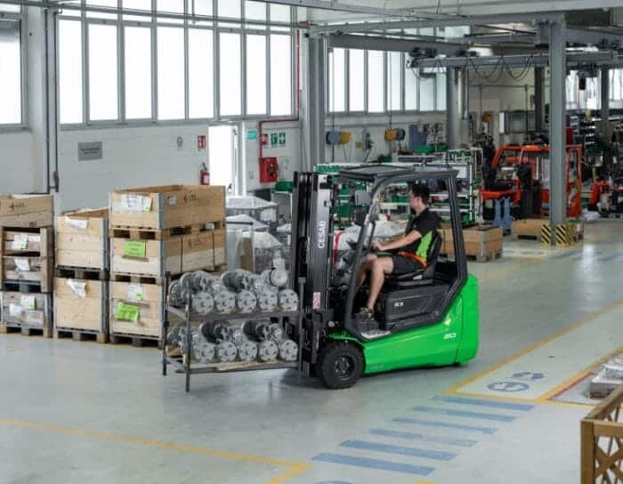 LAIBE - Chariot élévateur électrique(3)